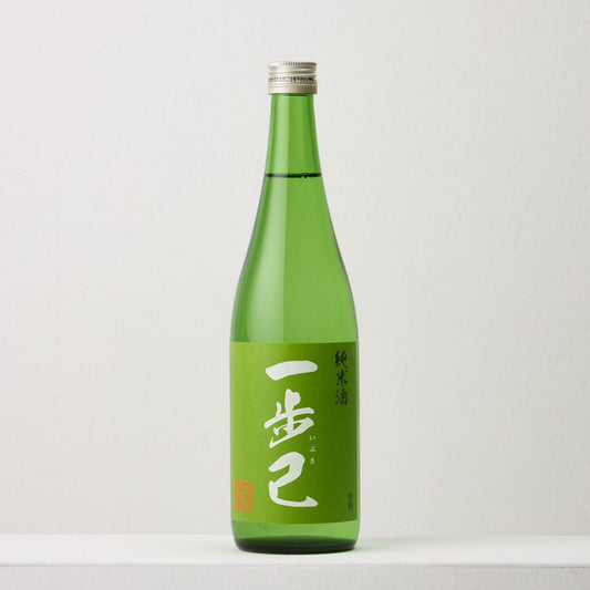 一歩己　純米酒　720ml